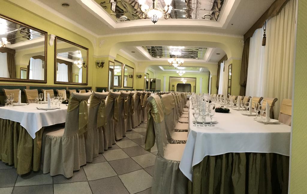 Alexandrovskiy Hotel นิโกลาเยฟ ภายนอก รูปภาพ